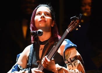 15 Best Folk Music Singers of All Time