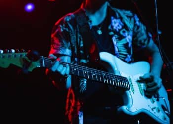 15 Best Guitar Players of All Time