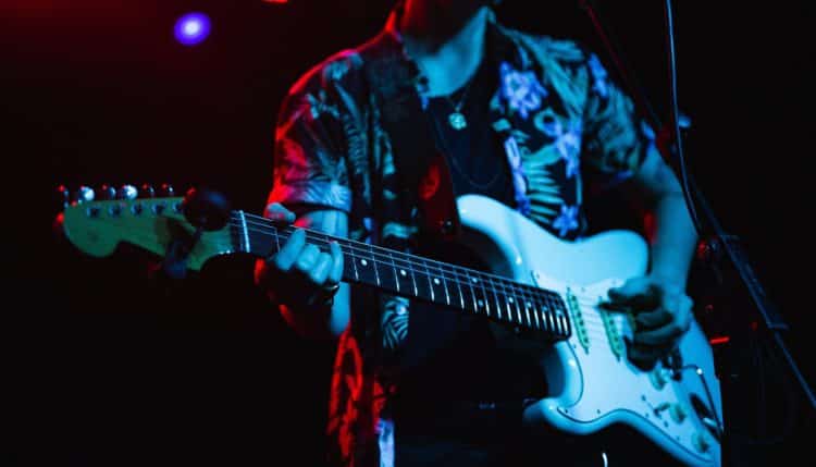 15 Best Guitar Players of All Time