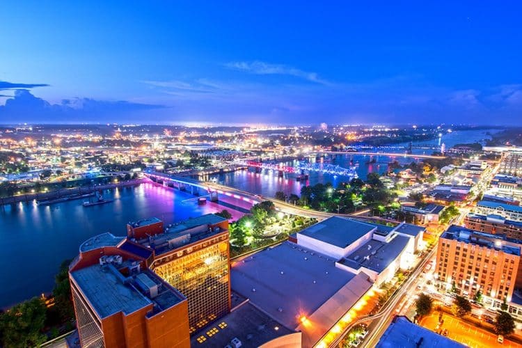 10 Famous Singers from Arkansas