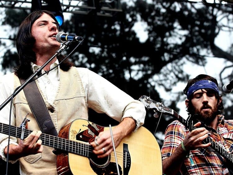 15 Best Folk Music Songs of All Time