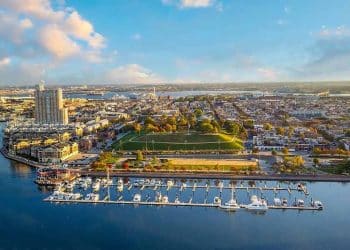 10 Famous Singers from Maryland