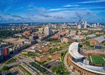 10 Famous Singers from Minnesota