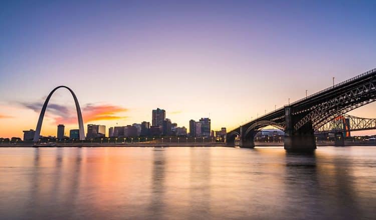 10 Famous Singers from Mississippi