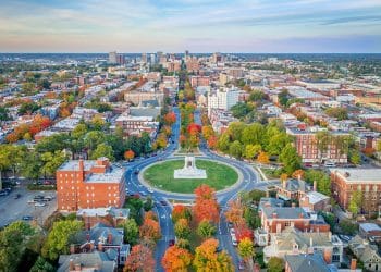 10 Famous Singers from Virginia