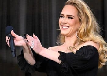 15 Best Female Singers of All Time