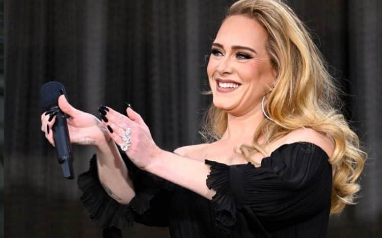 15 Best Female Singers of All Time