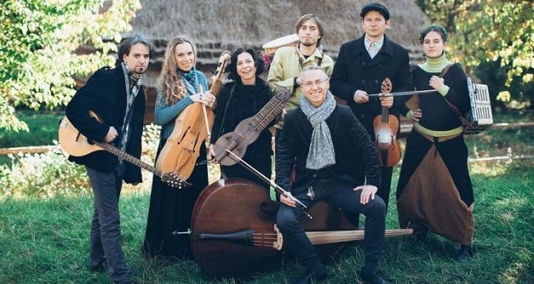 15 Best Folk Bands of All Time