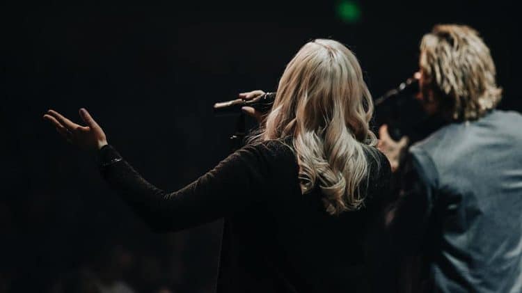 15 Best Christian Gospel Singers of All Time