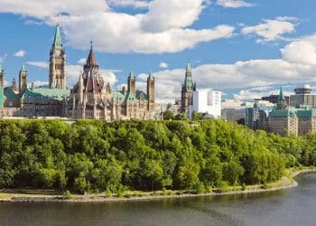 10 Famous Singers from Canada