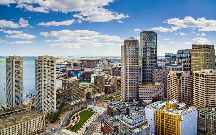 10 Famous Singers from Massachusetts