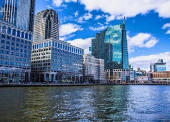 10 Famous Singers from New Jersey