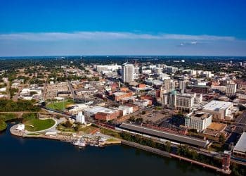 10 Famous Singers from Alabama