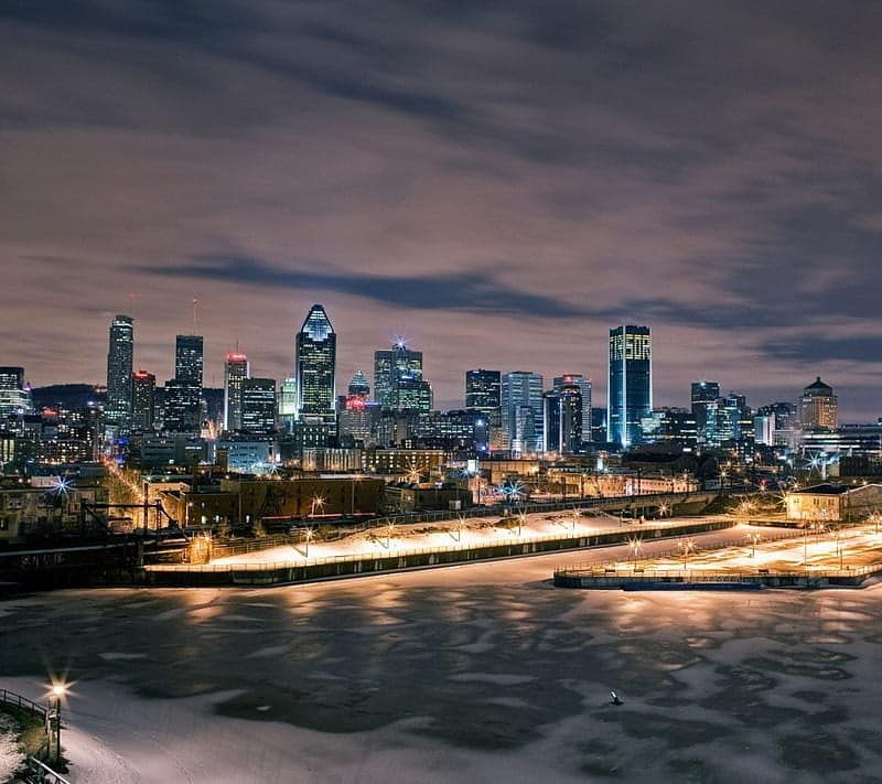 10 Famous Singers from Canada