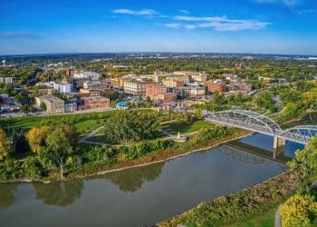 10 Famous Singers from North Dakota