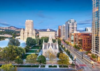 10 Famous Singers from Utah