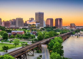 10 Famous Singers from Virginia