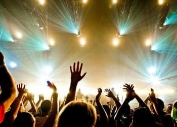 10 Best Hillsong Worship Songs of All Time