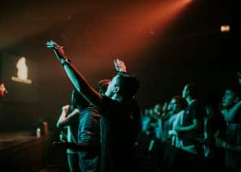 10 Best Hillsong Worship Songs of All Time