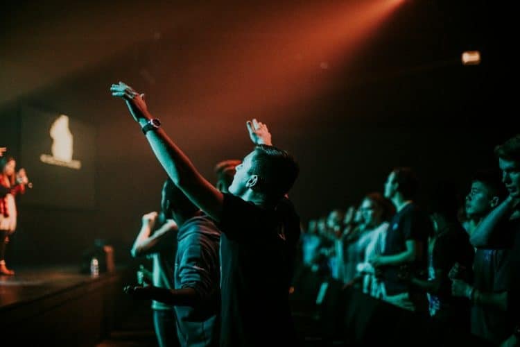 10 Best Hillsong Worship Songs of All Time