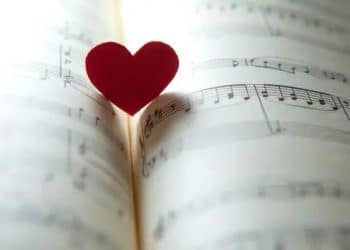 15 Best Love Songs of All Time