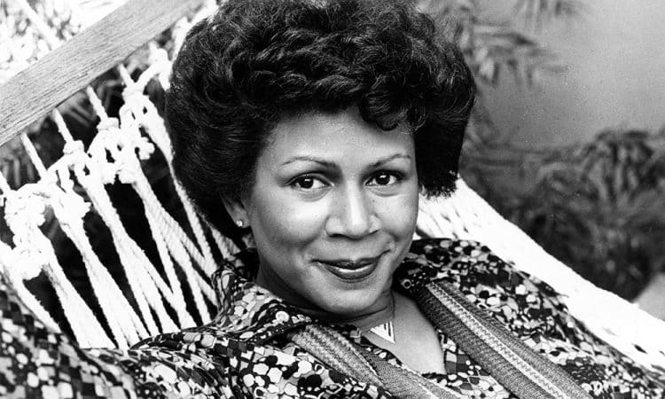 10 Best Minnie Riperton Songs Of All Time - Singersroom.com