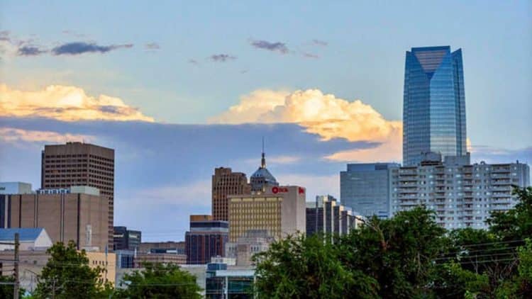 10 Famous Singers from Oklahoma