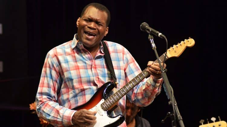 10 Best Robert Cray Band Songs of All Time