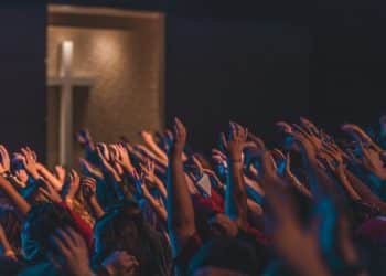 10 Best Worship Songs of All Time