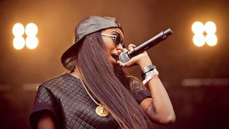 15 Best Female Rappers Of All Time 