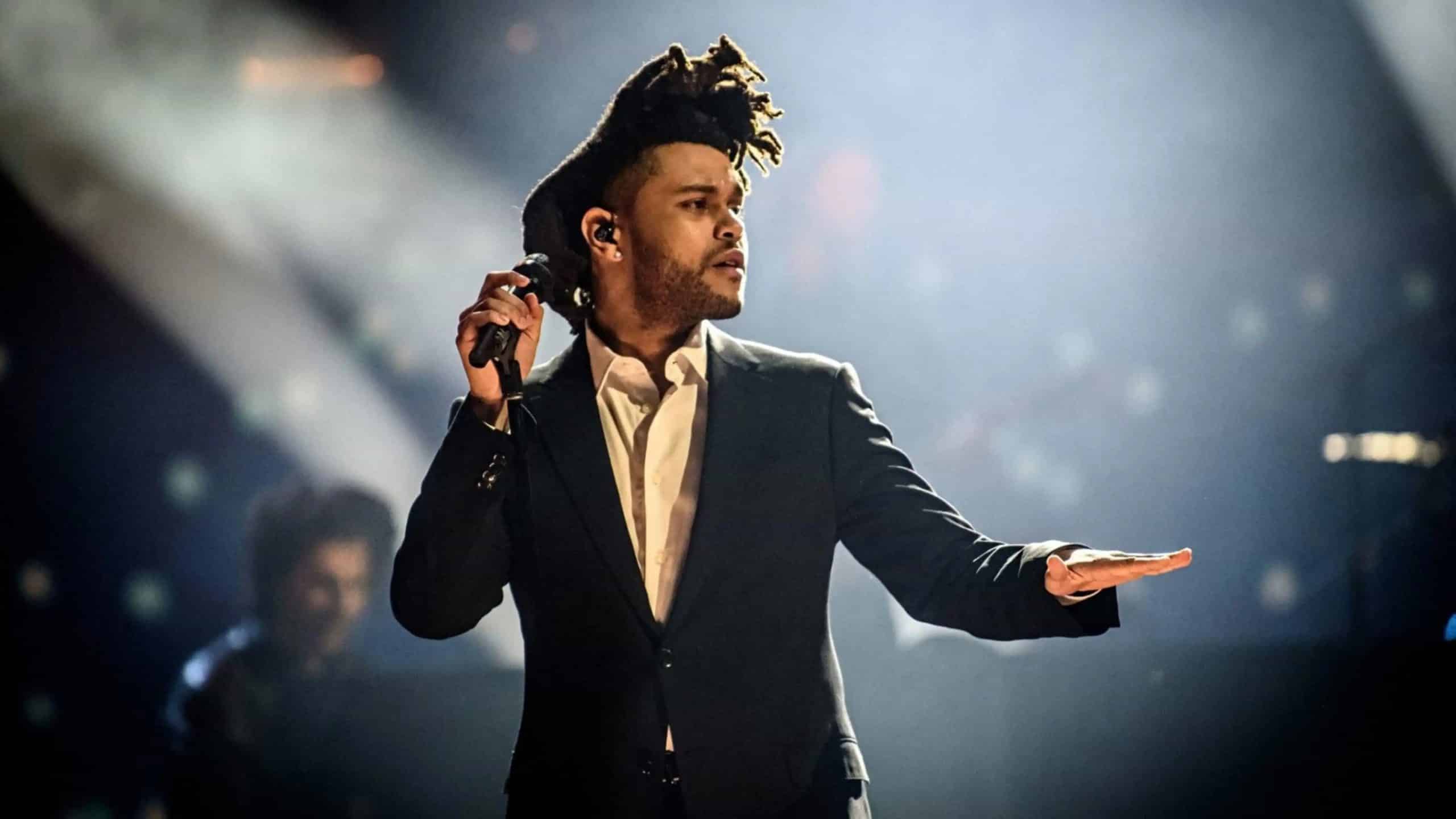 Музыка новый международный. The Weeknd 2022. Певец де викенд. The Weeknd фото. Канадский певец.