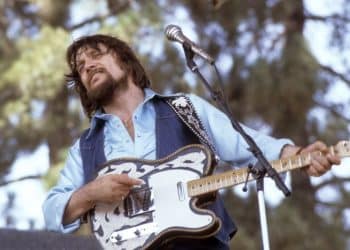 10 Best Waylon Jennings Songs of All Time