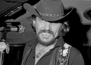 10 Best Waylon Jennings Songs of All Time