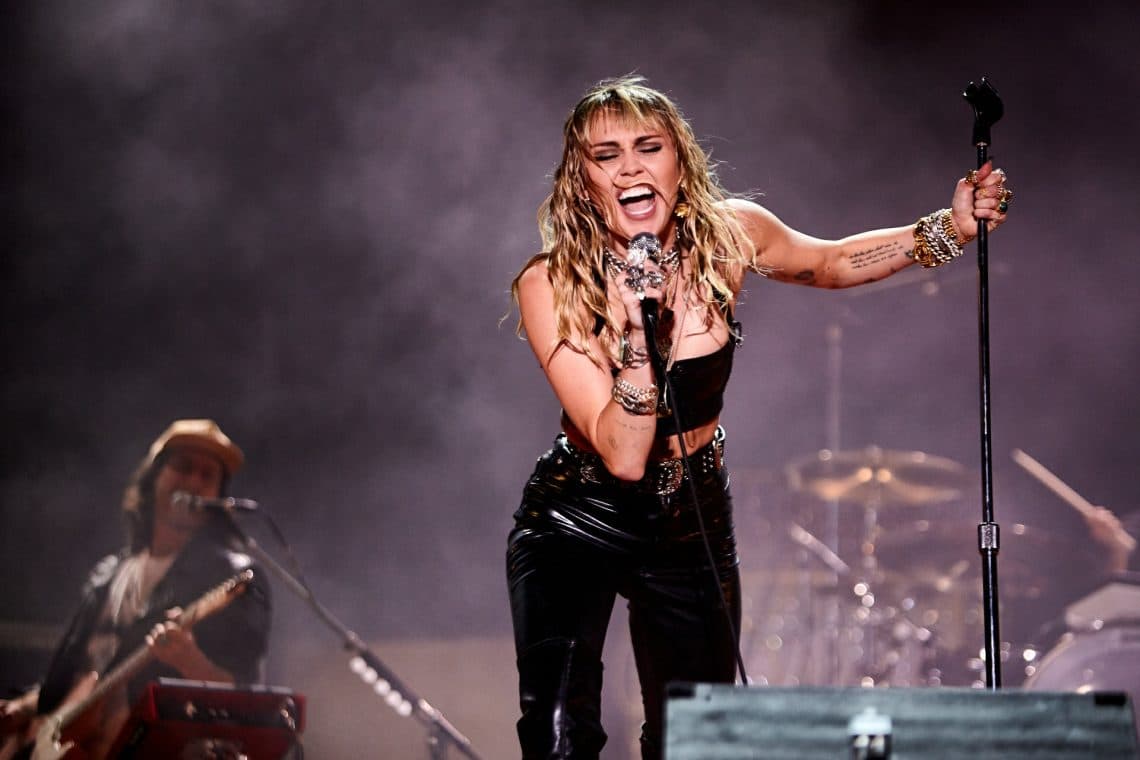 10 Best Miley Cyrus Songs of All Time - Singersroom.com