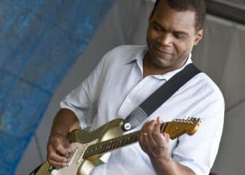 10 Best Robert Cray Band Songs of All Time