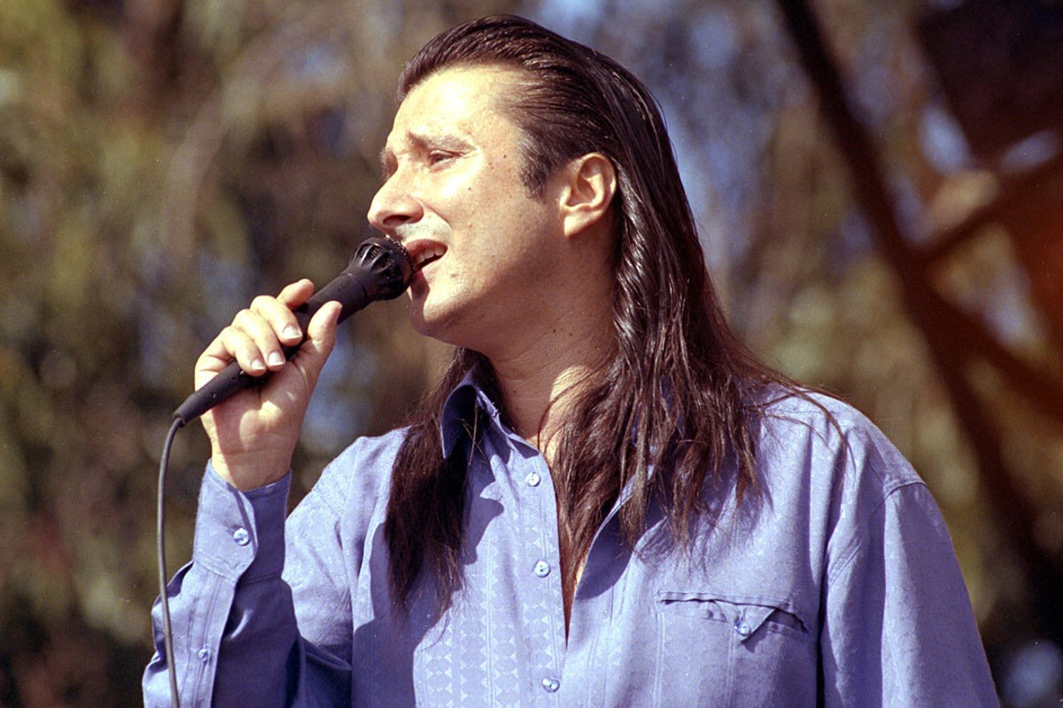 10 Best Steve Perry Songs of All Time - Singersroom.com