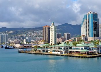 10 Famous Singers from Hawaii