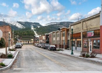 10 Famous Singers from Idaho