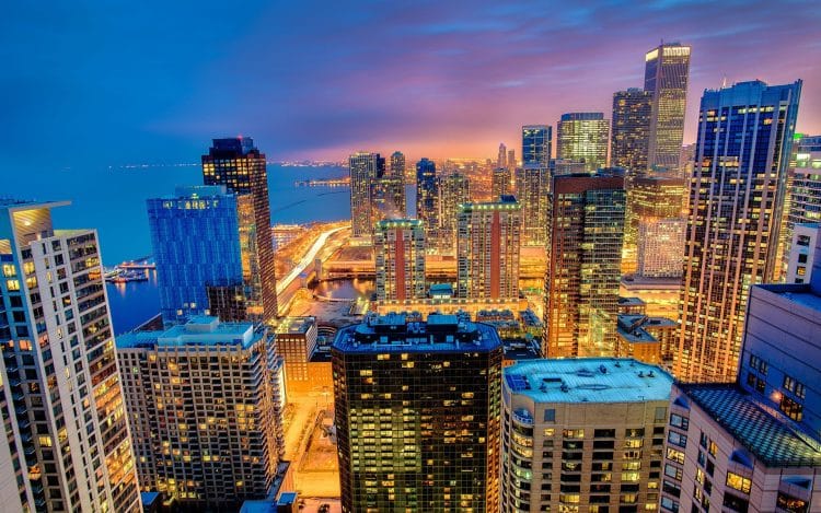 10 Famous Singers from Illinois