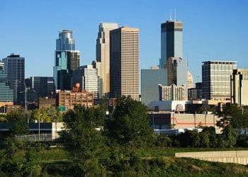 10 Famous Singers from Minnesota