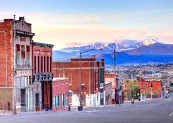 10 Famous Singers from Montana