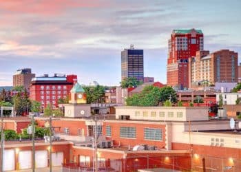 10 Famous Singers from New Hampshire