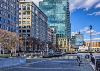 10 Famous Singers from New Jersey