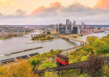 10 Famous Singers from Pennsylvania