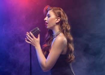 15 Best Female Singers of All Time