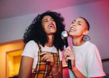 15 Best Karaoke Singers of All Time