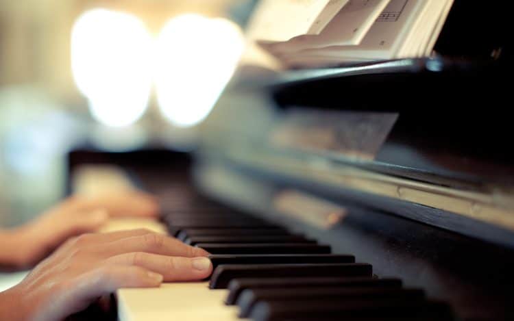 15 Best Piano Players of All Time
