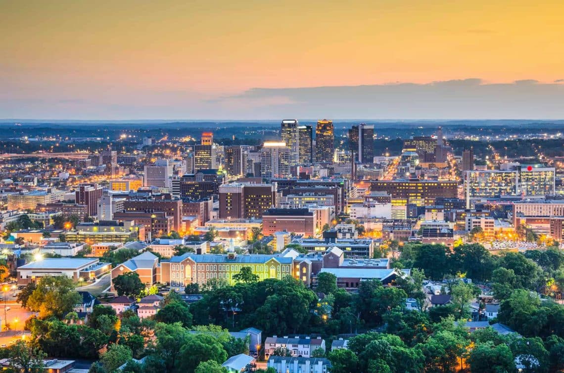 10 Famous Singers from Alabama