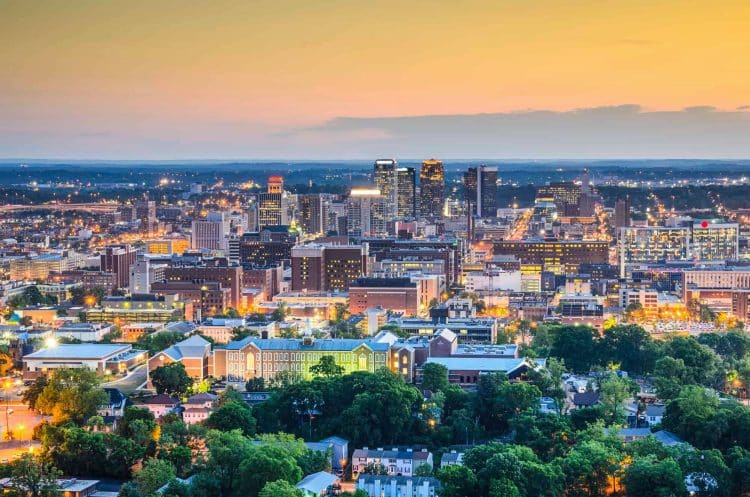 10 Famous Singers from Alabama