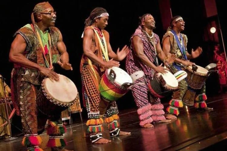 15 Best Folk Music Songs of All Time